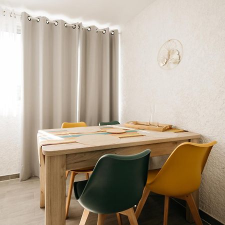 Cosy T1, A 10 Minutes A Pieds Des Plages Фрежюс Экстерьер фото