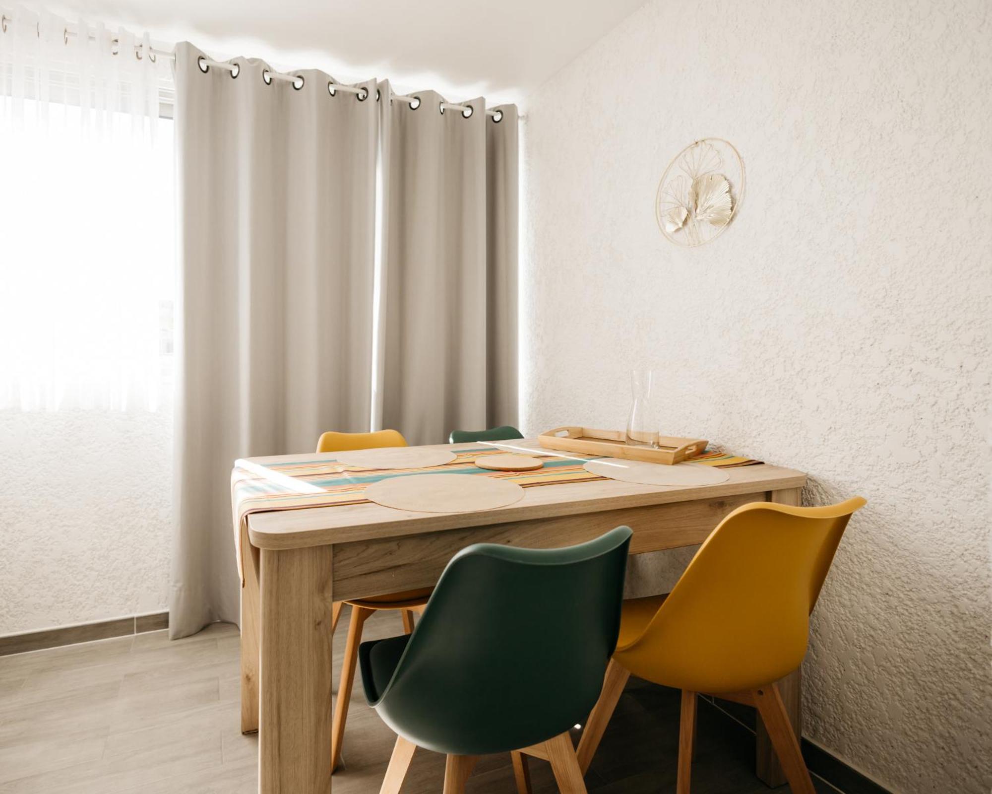 Cosy T1, A 10 Minutes A Pieds Des Plages Фрежюс Экстерьер фото